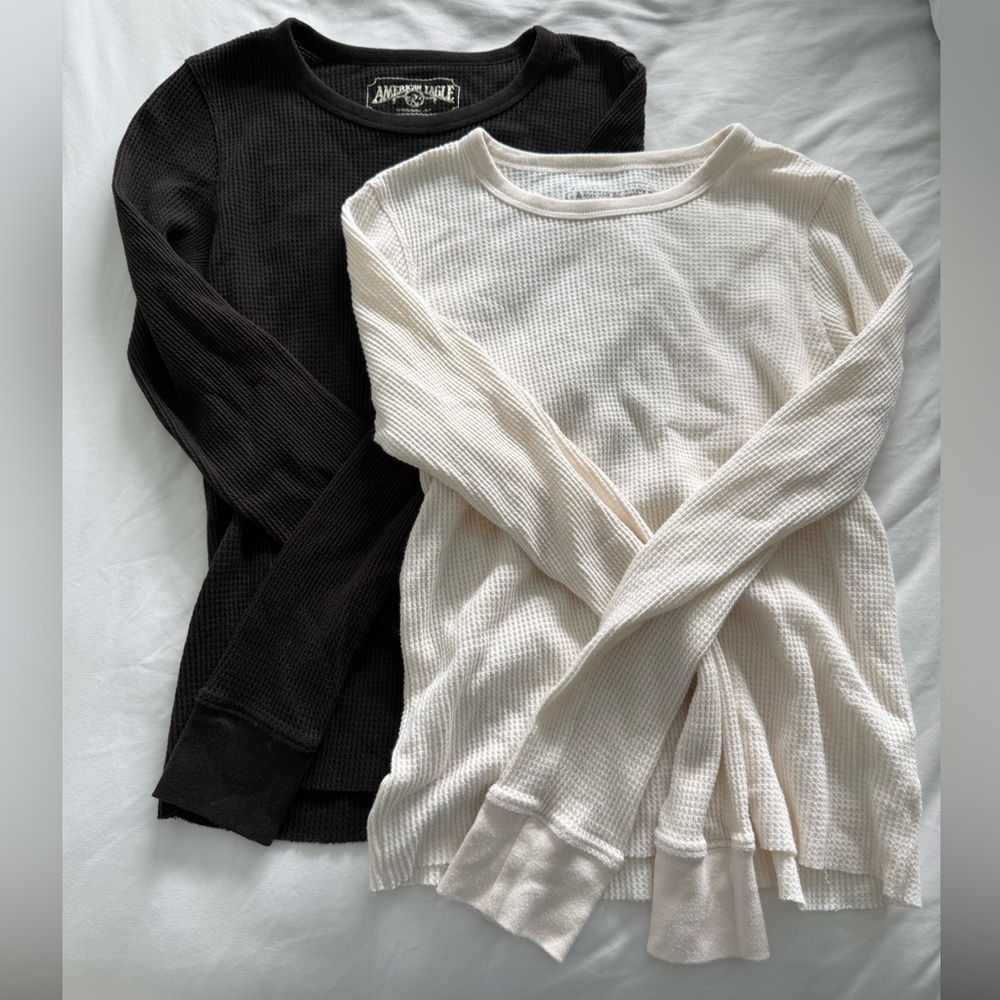 American Eagle Outfitters Black and Cream Long Sleeve Tees